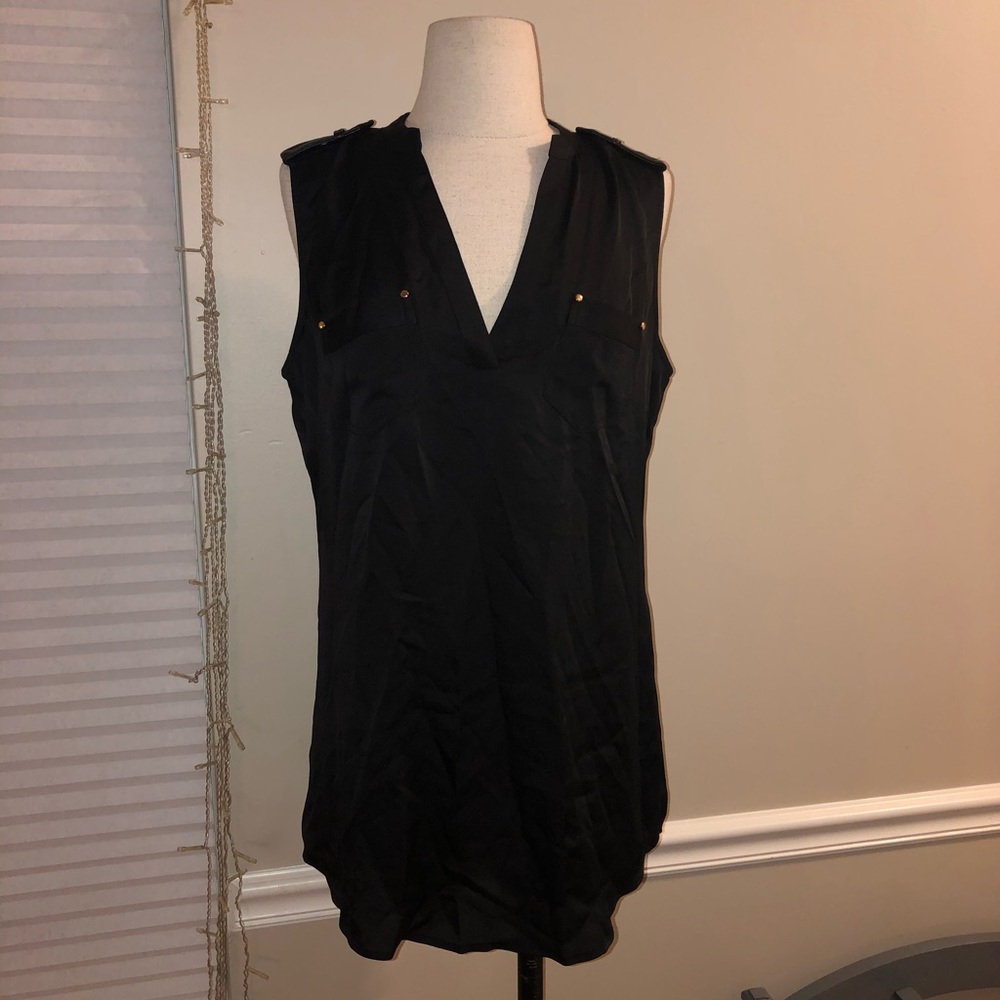Black Sleeveless Tunic Top